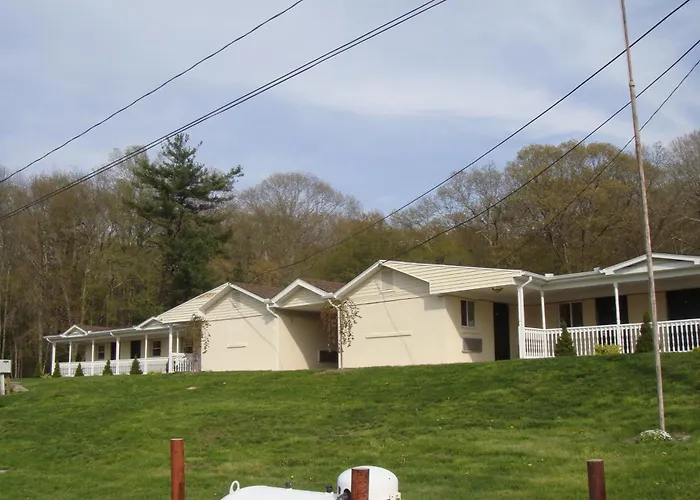 Passport Inn & Suites